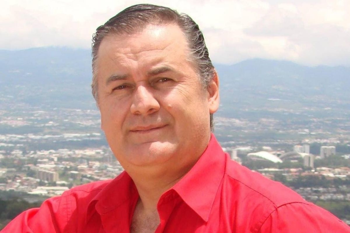 En la conferencia dada por el ente gubernamental, al medio día de este 3 de abril confirmaron el nombre de la persona que pagó por difundir estos mens