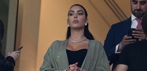Con la victoria ante Suiza, Portugal asegura su presencia en cuartos de final, en los que se enfrentará a Marruecos el próximo sábado. Con la victoria ante Suiza, Portugal asegura su presencia en cuartos de final, en los que se enfrentará a Marruecos el próximo sábado.