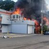 El incendio ya se encuentra controlado por parte de Bomberos. El incendio ya se encuentra controlado por parte de Bomberos.