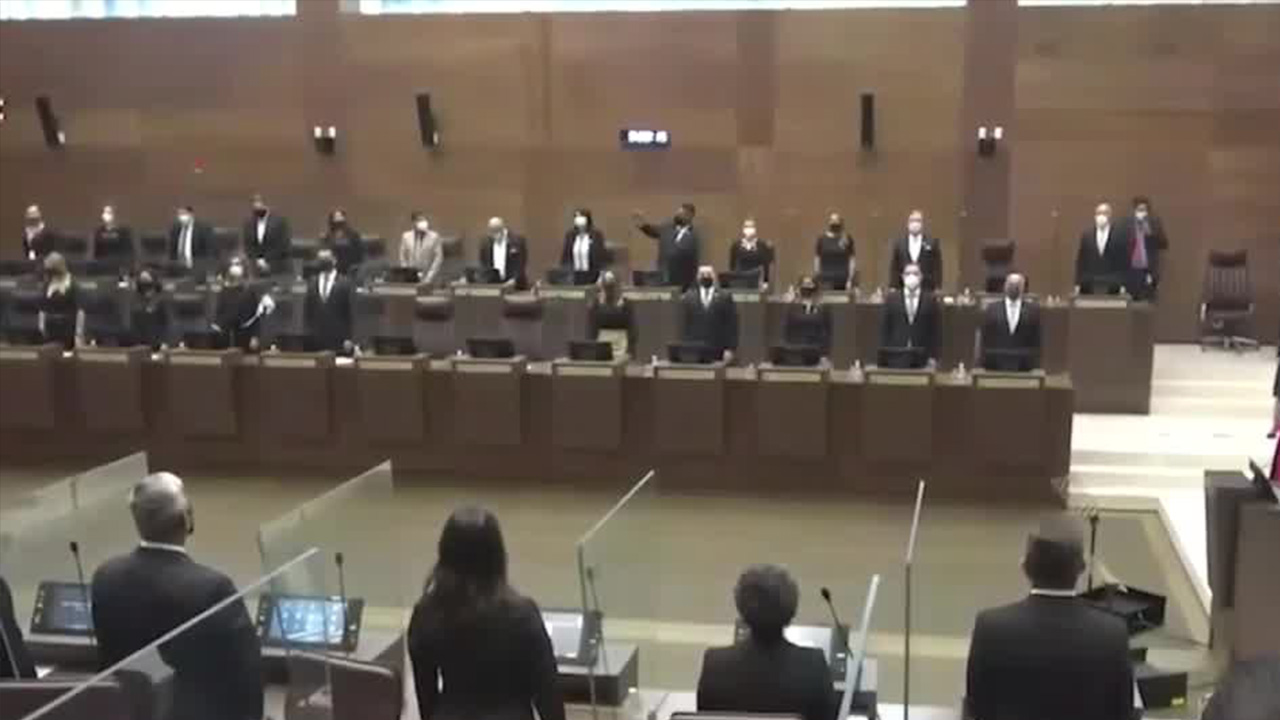Oficialismo insiste en obtener 40 diputados Oficialismo insiste en obtener 40 diputados