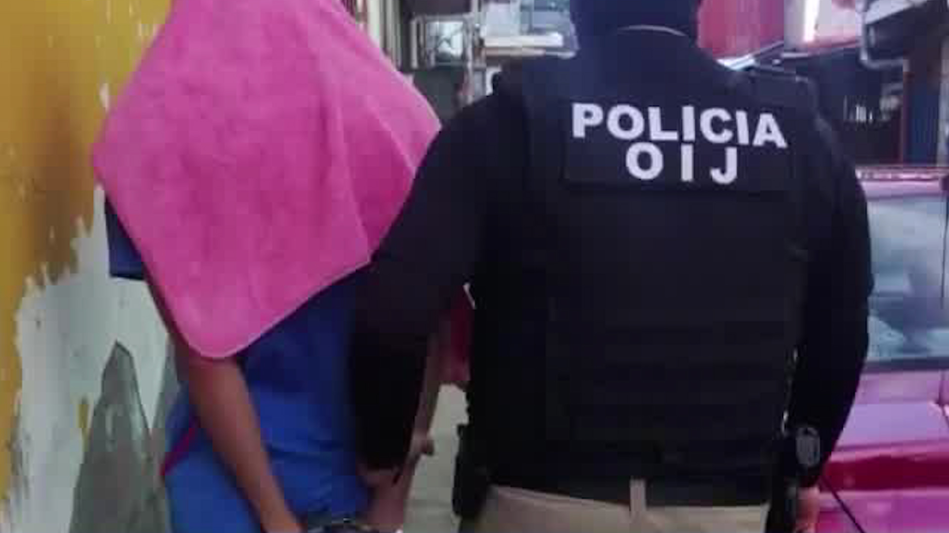 Hombre detenido tras amenazar con arma de fuego a sus familiares en Copán