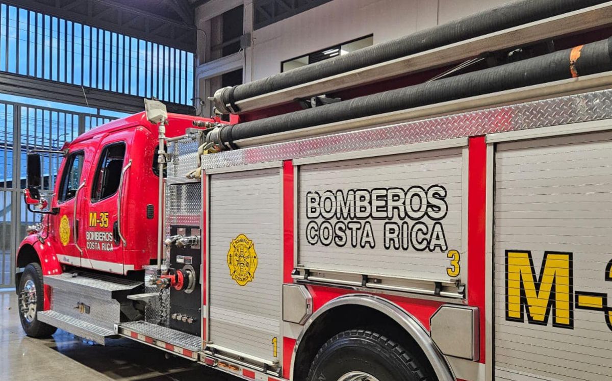Siete unidades atendieron la emergencia. (Bomberos) Siete unidades atendieron la emergencia. (Bomberos)