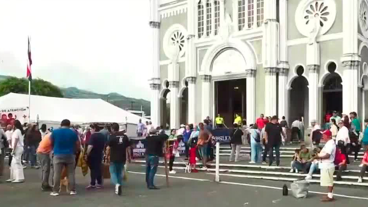 Fieles adelantaron la romería durante el fin de semana largo