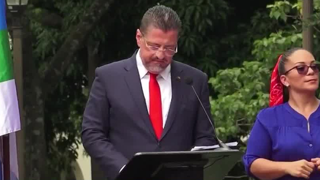 Diputados con decisión sobre inmunidad del presidente Chaves