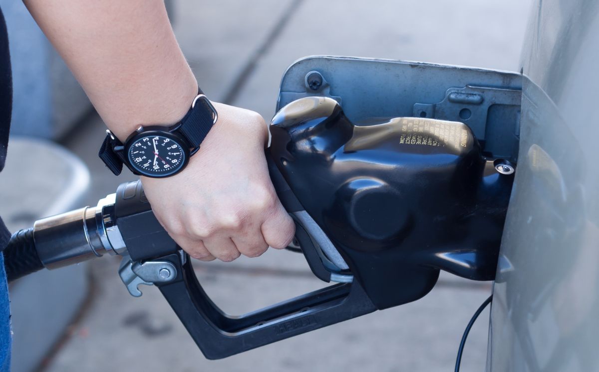 Aresep aprobó los nuevos precios de los combustibles entrarán a regir en agosto. (Freepik)