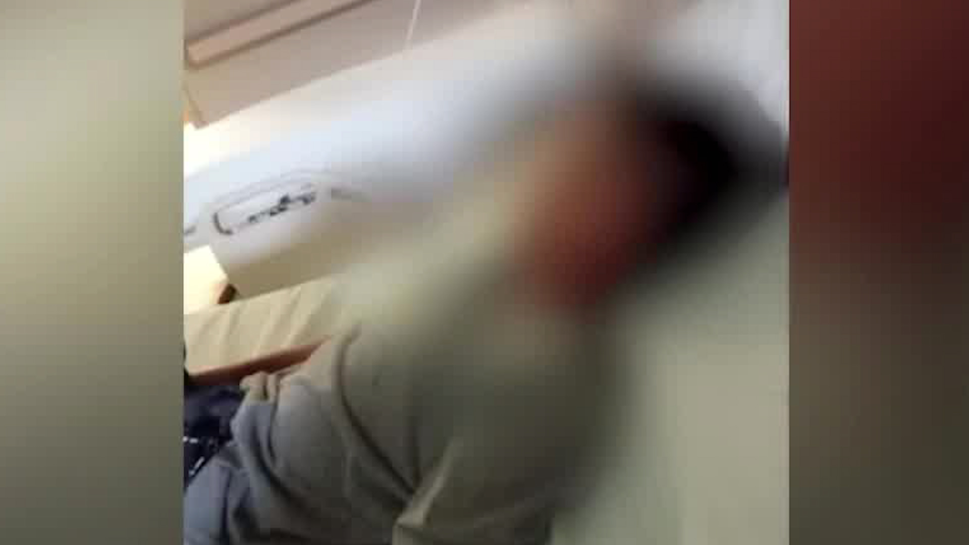 Niño sufre intoxicación con cloro en comedor escolar