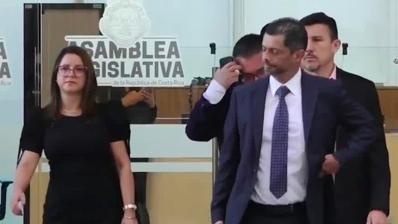 Esto dijo Carlo Díaz en comparecencia para levantar inmunidad