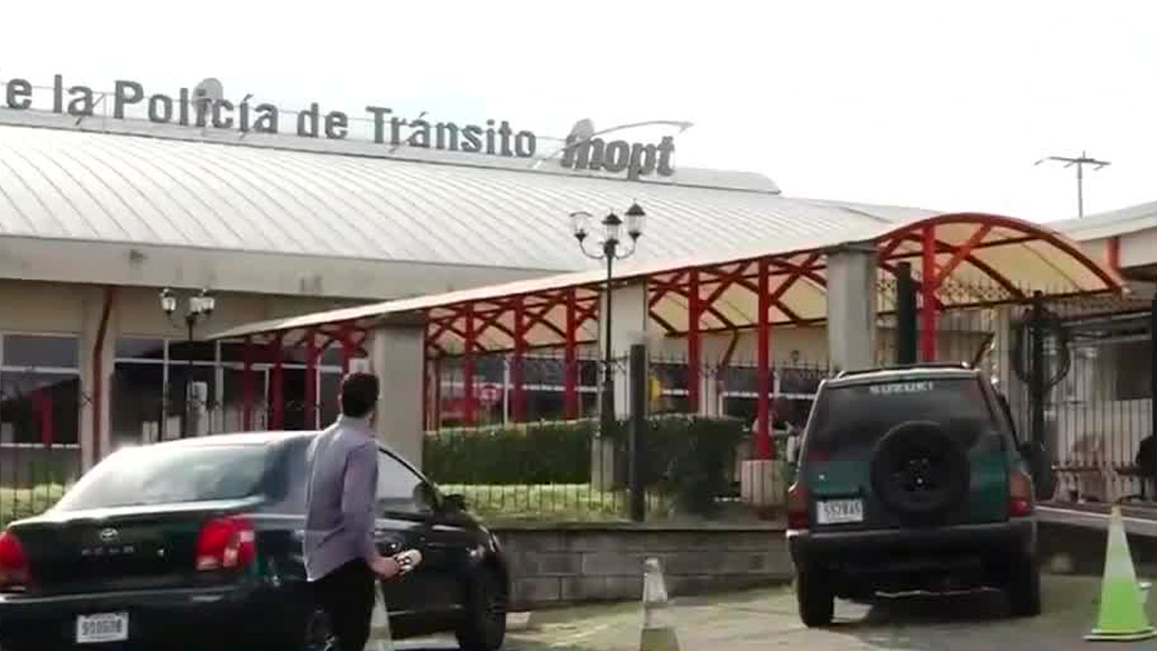 Por esta razón piden destitución de director de tránsito