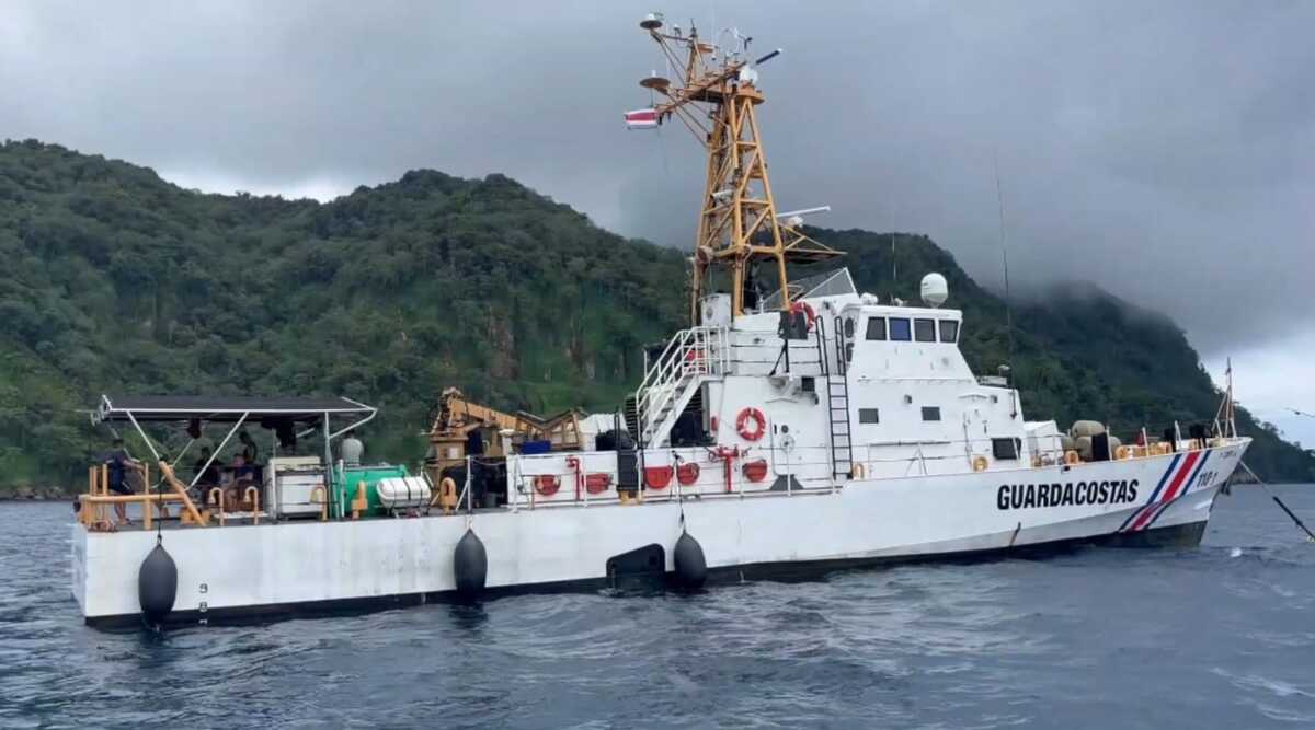 Guardacostas-refuerza-control-en-Isla-del-Coco-con-la-patrullera