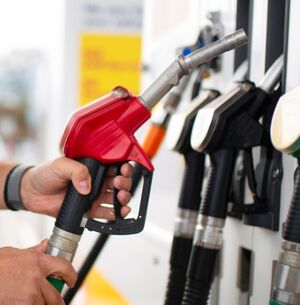 Aresep aprobó los nuevos precios de los combustibles entrarán a regir en septiembre. (Freepik)