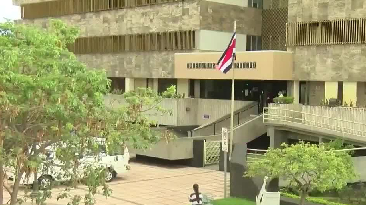 Abogado Gustavo Koutsouris considera vital limpiar su honorabilidad