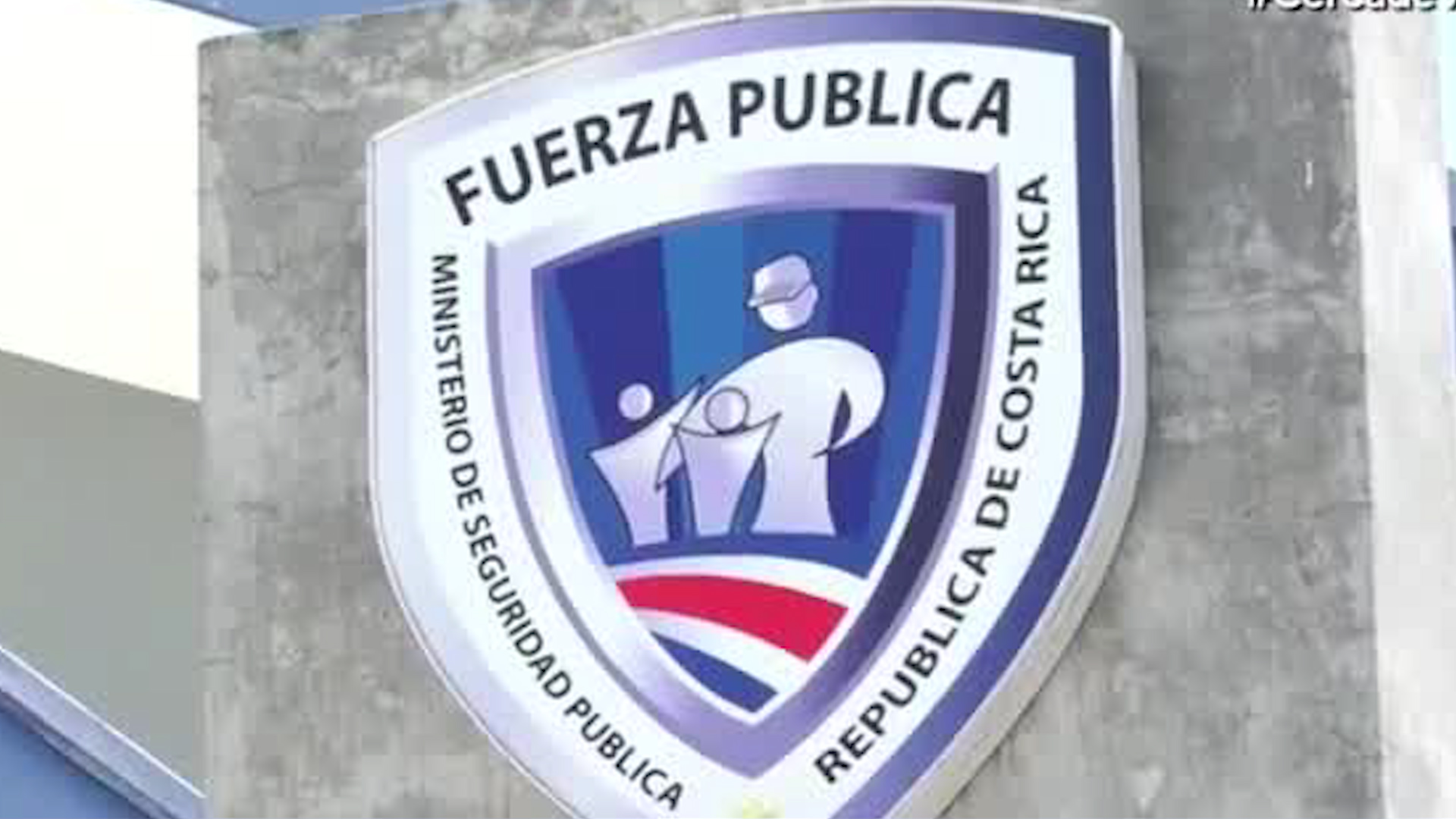 Policías de Guararí con chalecos antibalas vencidos