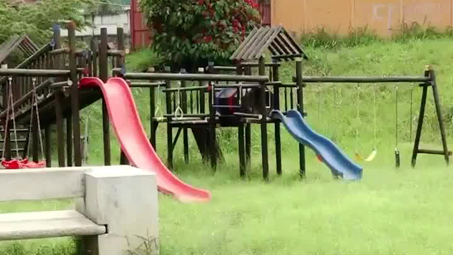 Parques de Desamparados en abandono generan riesgos