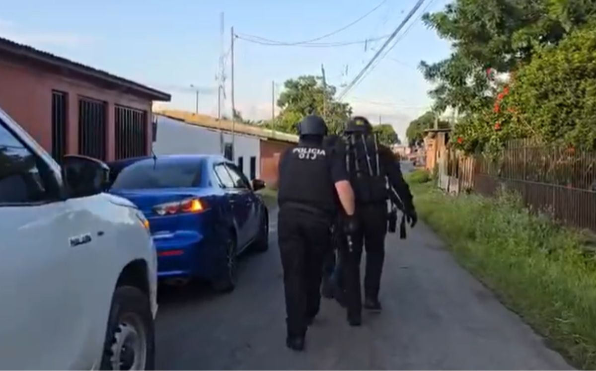 Detenidos por el delito de extorsión en Puntarenas. (OIJ)