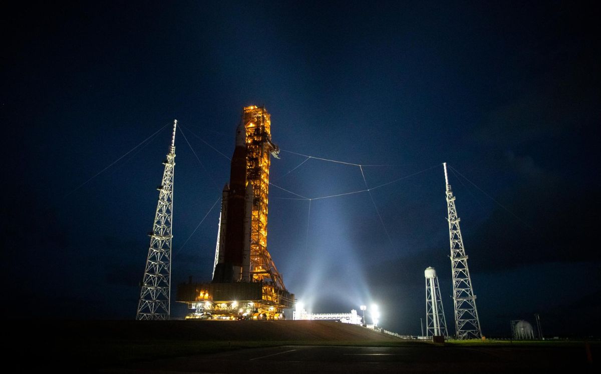 La primera misión en orbitar la Luna fue Apolo 8 (NASA).
