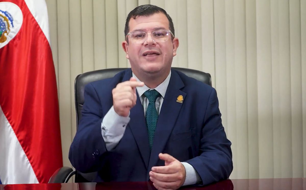 Zamora dijo que las autoridades pueden solicitar las grabaciones del hotel en el que se hospedaron para comprobar los hechos.