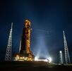 La primera misión en orbitar la Luna fue Apolo 8 (NASA).