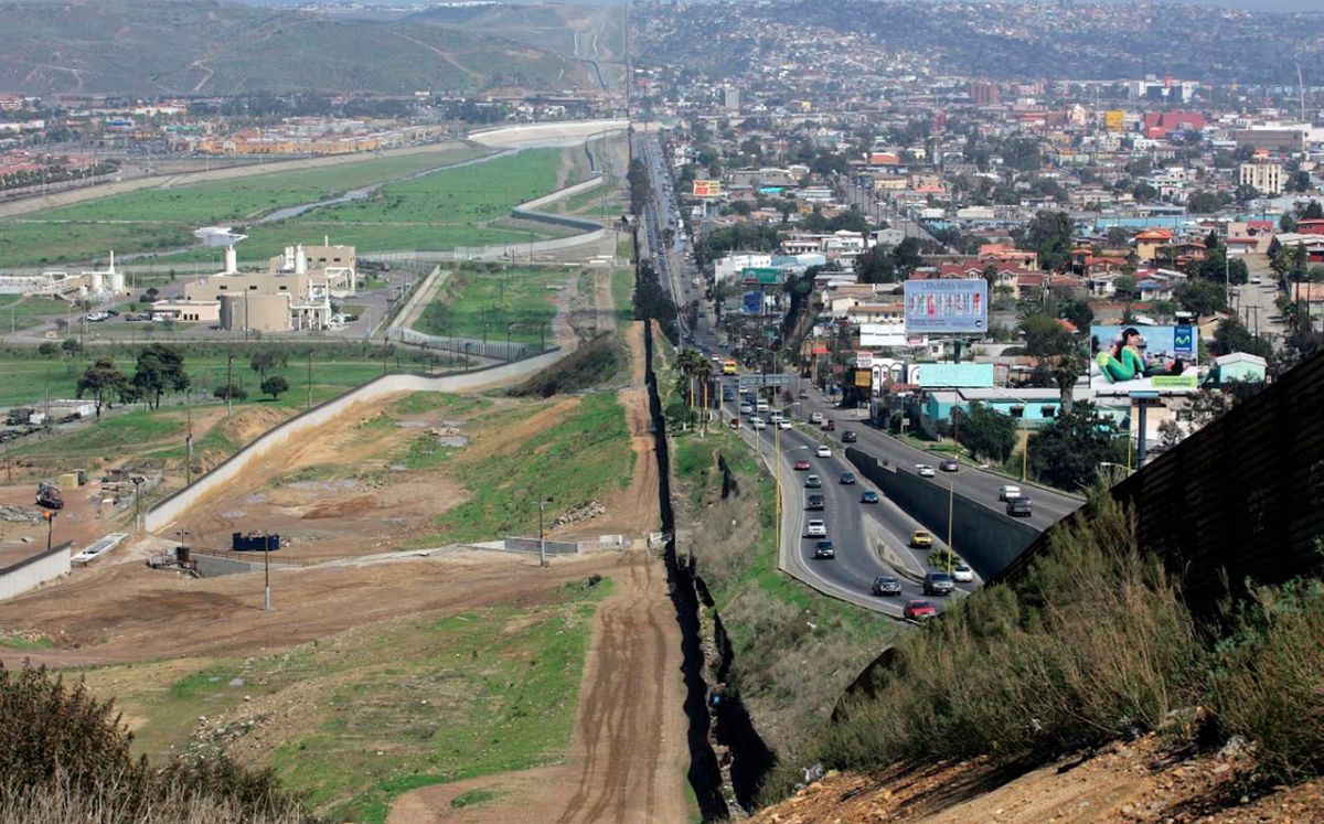 Embajada estadounidense en México advierte a los extranjeros sobre estos contenidos (Univision).