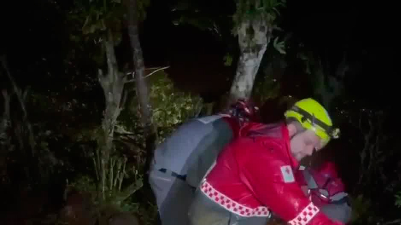 Niña y dos adultos mueren tras derrumbe en San Ramón