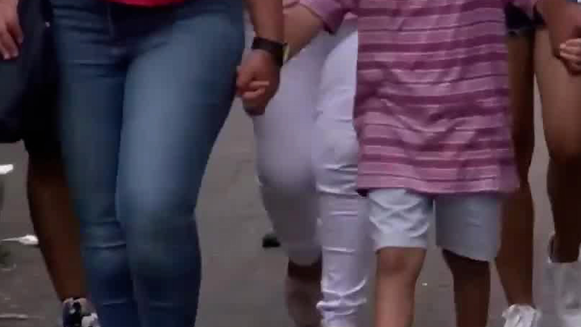 Sujeto utilizó a un niño como gancho para pedir dinero