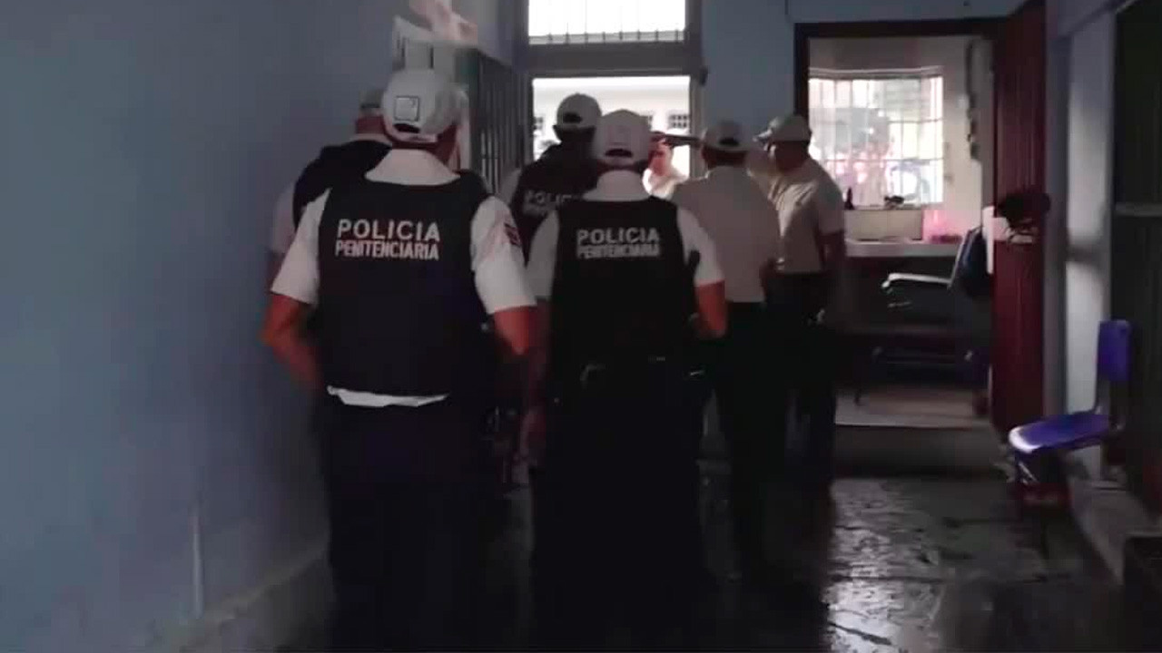 ¿Contratan a los mejores policías penitenciarios?