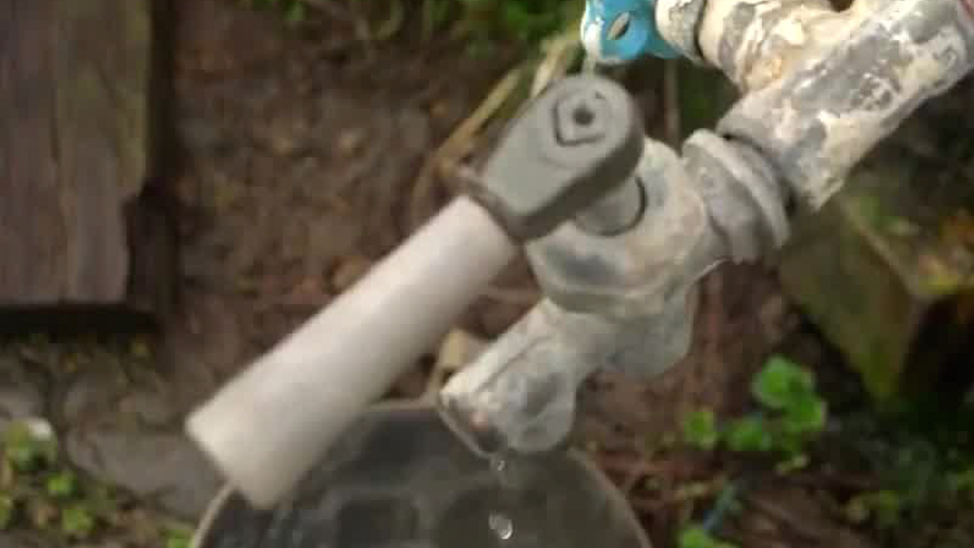 Vecinos de Santa Bárbara de Heredia denuncian cortes de agua de hasta 29 horas Vecinos de Santa Bárbara de Heredia denuncian cortes de agua de hasta 29 horas
