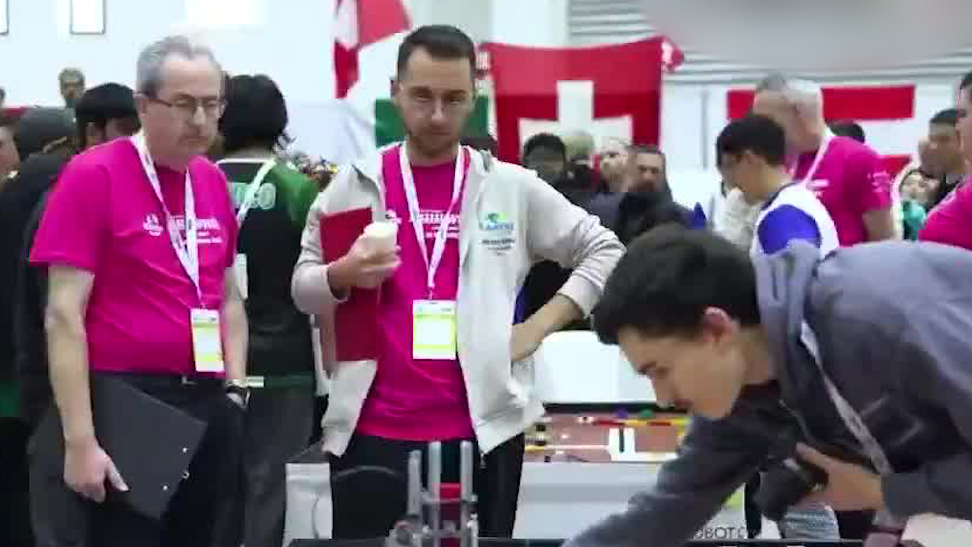 Costarricenses clasifican en la Olimpiada Mundial de Robótica Costarricenses clasifican en la Olimpiada Mundial de Robótica