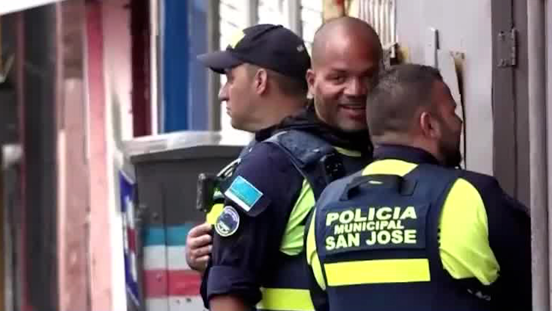 Intervienen locales josefinos por presuntas irregularidades Intervienen locales josefinos por presuntas irregularidades