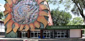 Personal y estudiantes evacúan la Ciudad Universitaria Rodrigo Facio tras amenaza recibida (UCR).