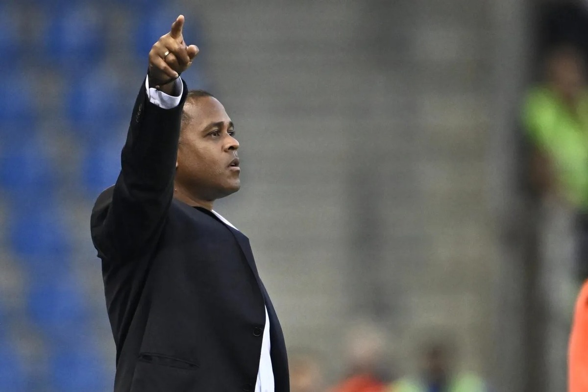 Patrick Kluivert deja la selección de Indonesia tras fracaso