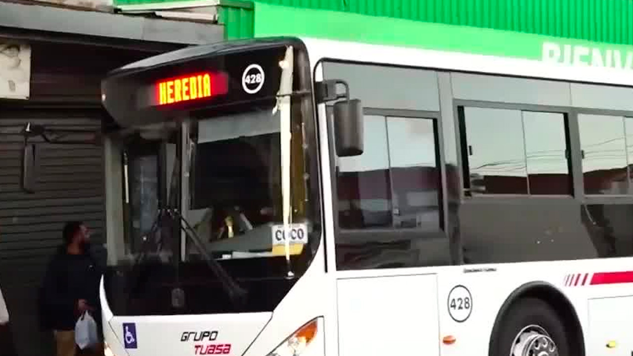 Sector autobusero se opone a rebajas