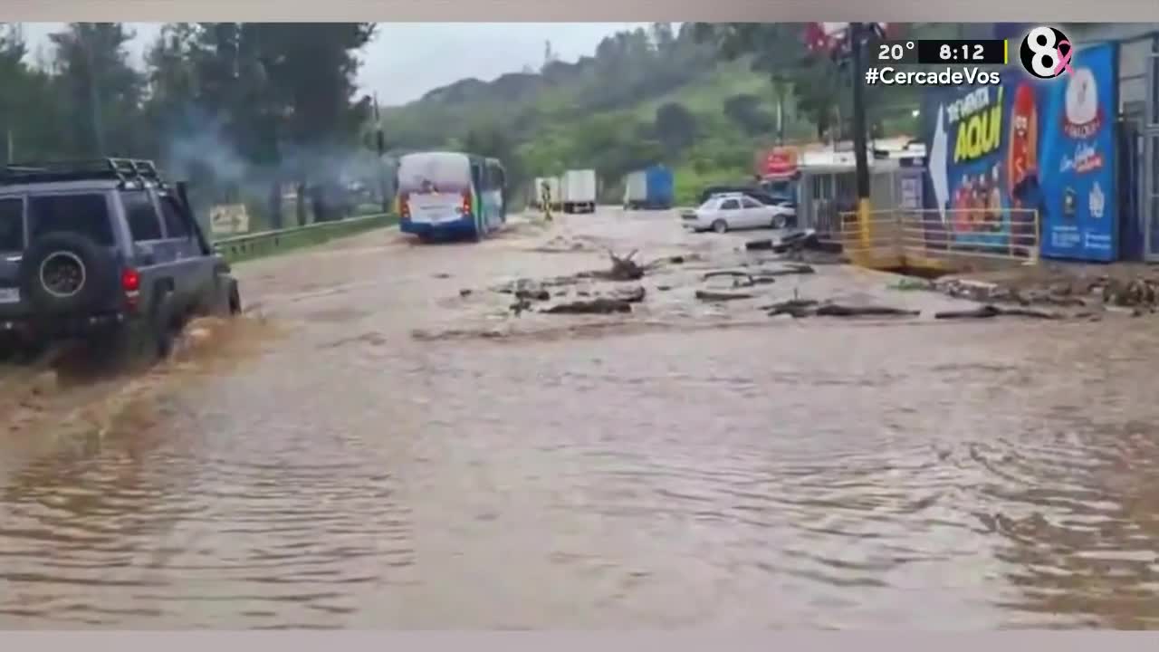 Lluvias causan estragos en diferentes partes del país | VIDEO