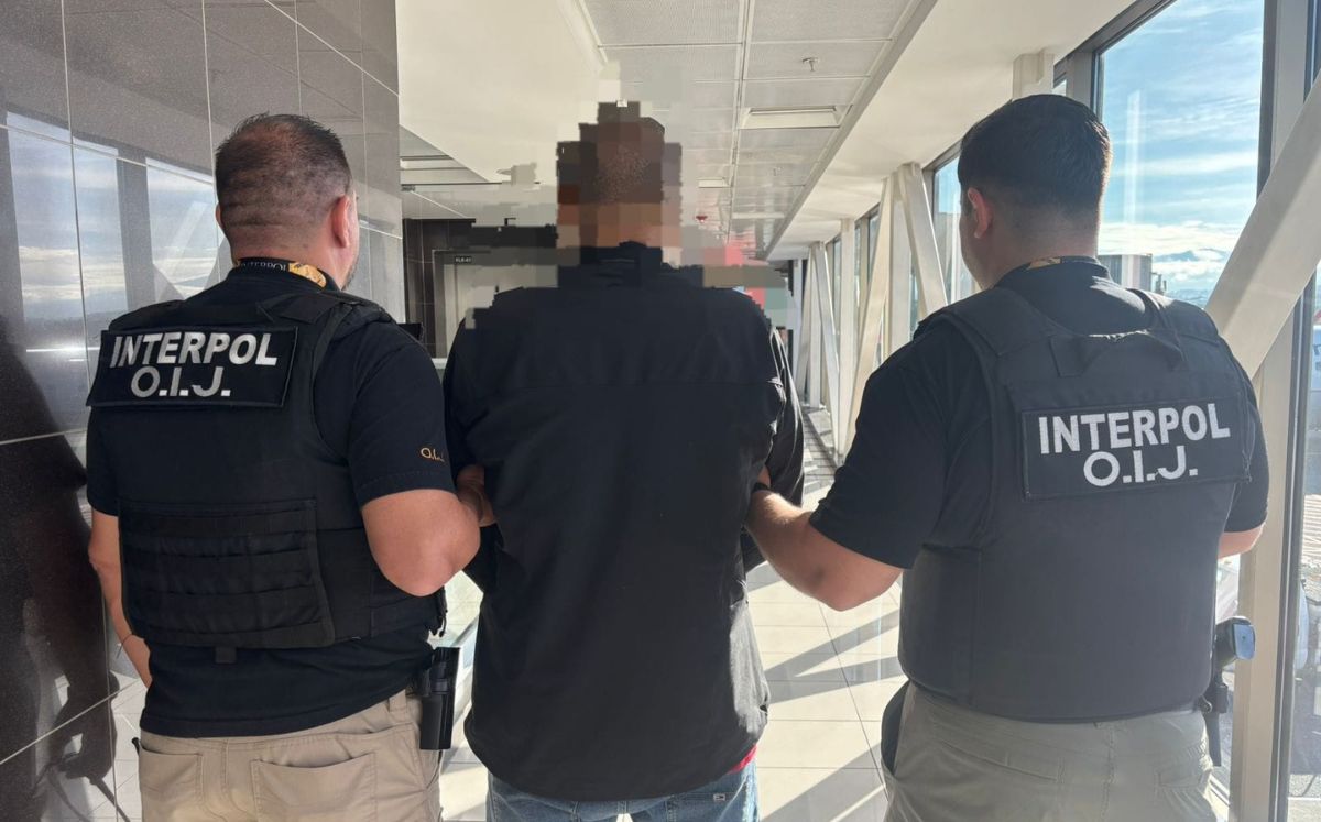 El hombre antes de ser detenido tenía 21 años en fuga. (OIJ)