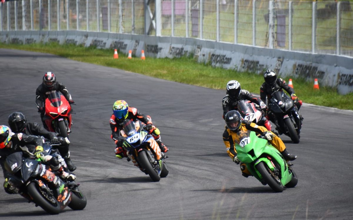 ¡Velocidad sin límites en la quinta fecha del AMA Superbike 2025! (Profesión Valor). ¡Velocidad sin límites en la quinta fecha del AMA Superbike 2025! (Profesión Valor).