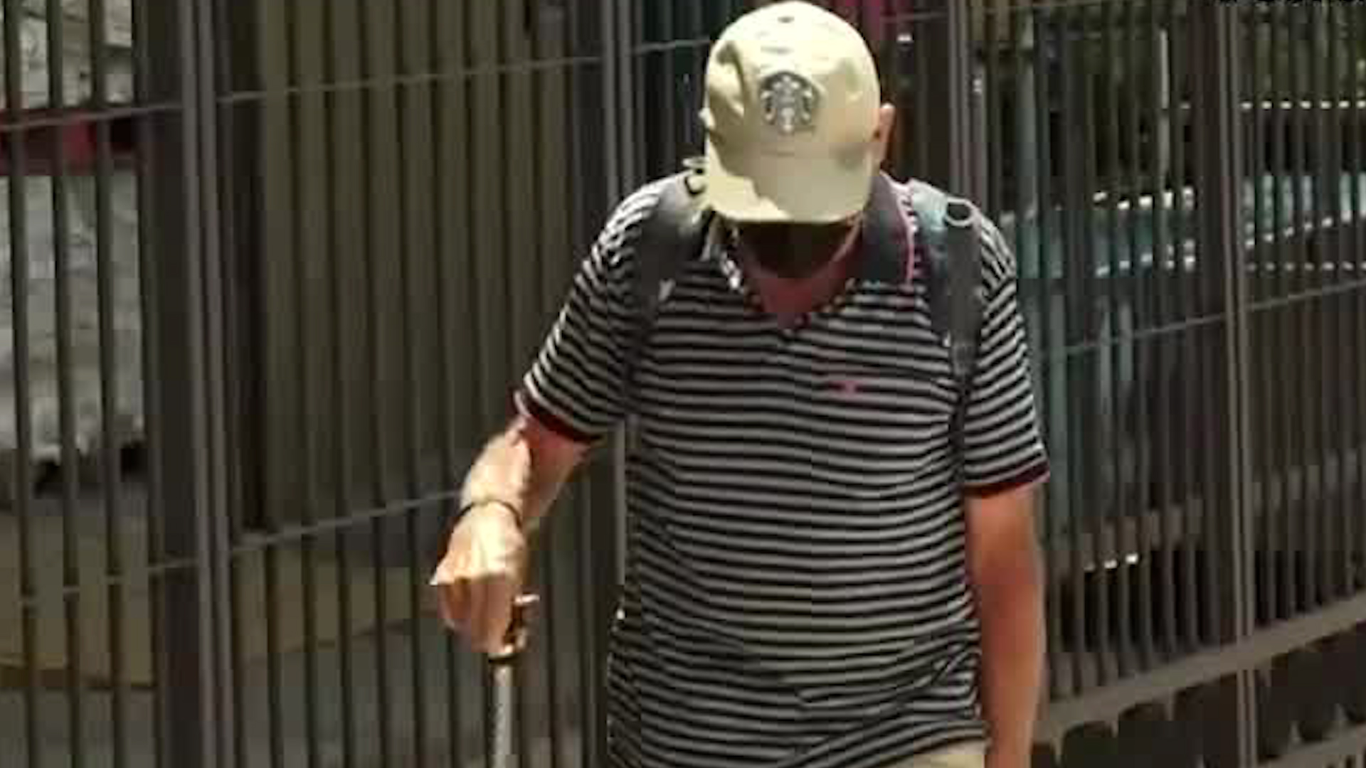 Don Gerardo vive incertidumbre a falta de pensión Don Gerardo vive incertidumbre a falta de pensión