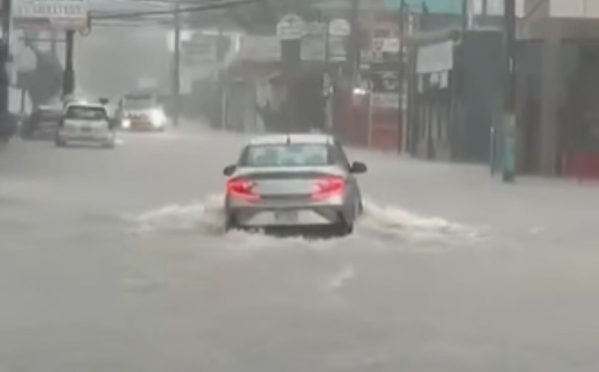 El huracán Melissa provoca 64 incidentes en Costa Rica.