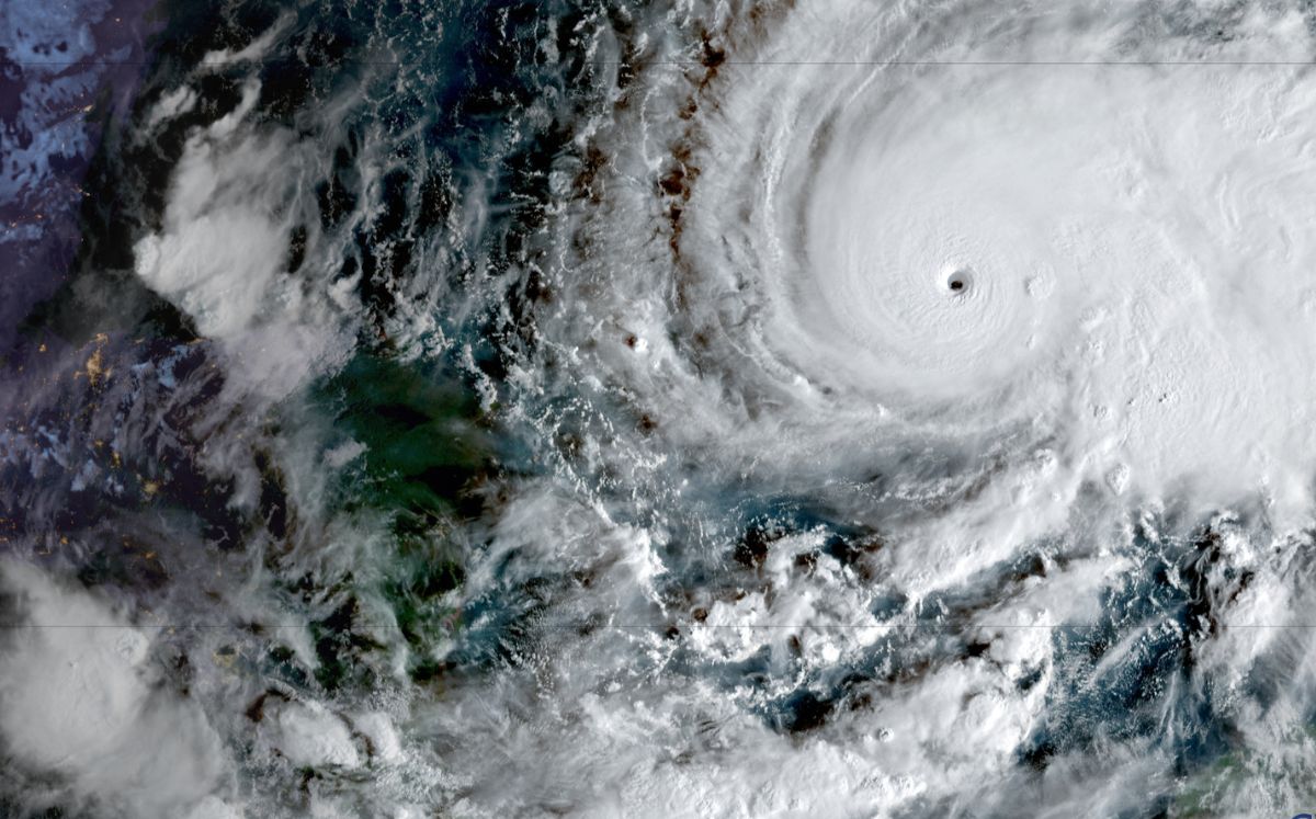 Aeropuertos y puertos permanecen cerrados. (AFP)