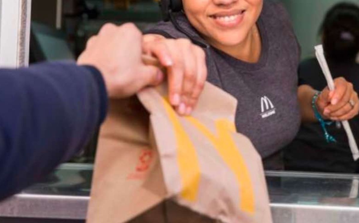 McDonald’s recluta personal durante la temporada alta de fin de año (Noticiastrabajo).