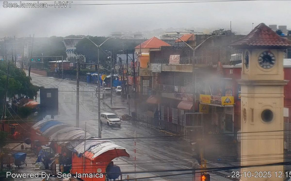 Melisa causó daños en casa y calles de Cuba. (AFP) Melisa causó daños en casa y calles de Cuba. (AFP)