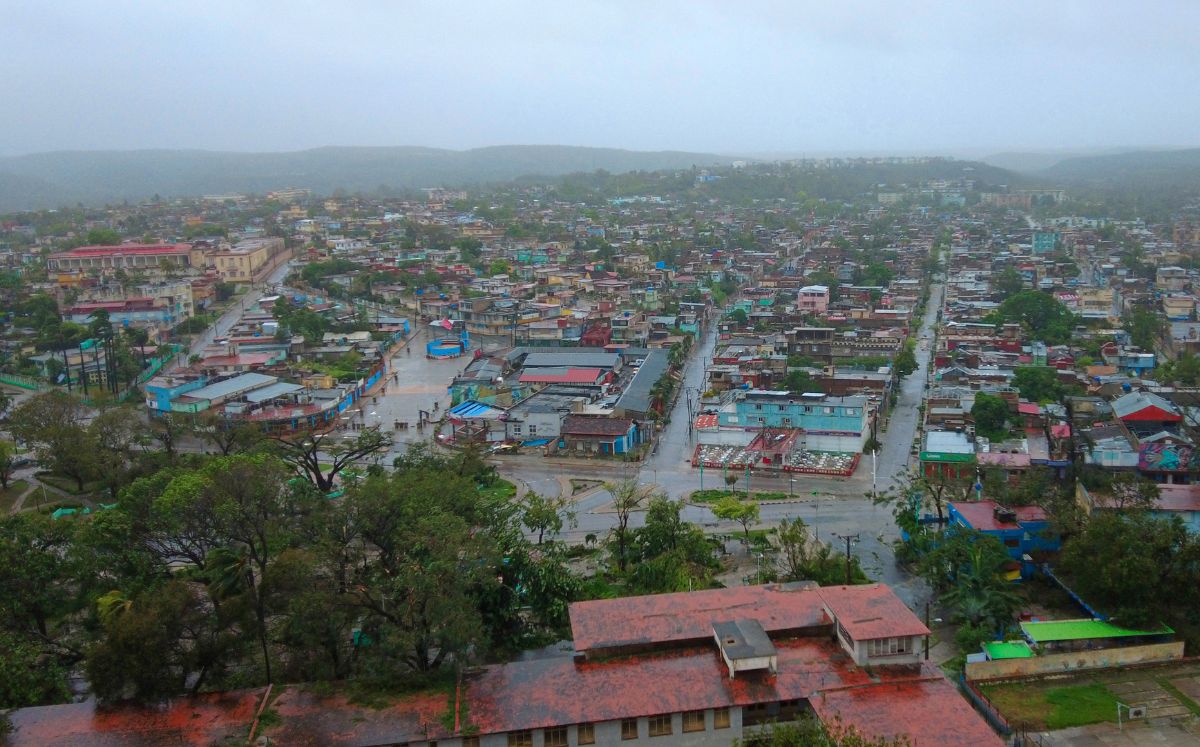 Melissa tocó tierra en Cuba con vientos máximos sostenidos de 195 km/h. (AFP)