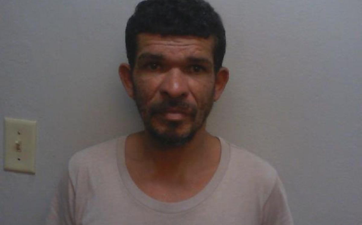 Privado de libertad de 49 años en fuga.