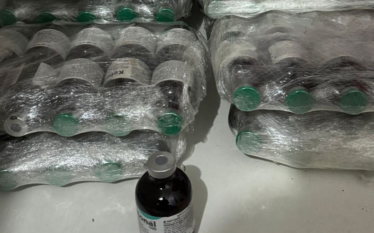 Agentes han decomisado cocaína, dinero y marihuana. (OIJ)