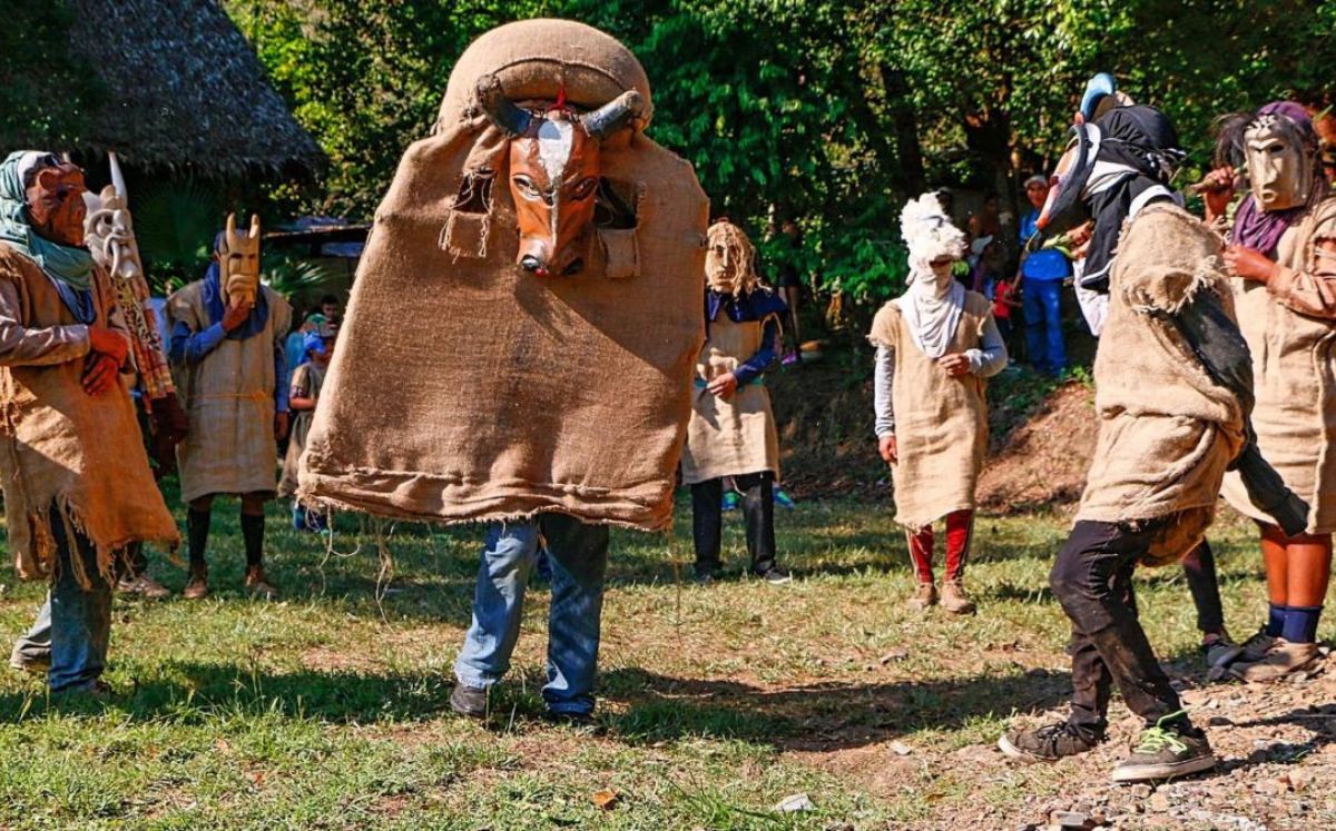 El Festival Indígena Curré-Yimba invita a celebrar la tradición boruca en la comunidad de Rey Curré, Puntarenas (MCJ).