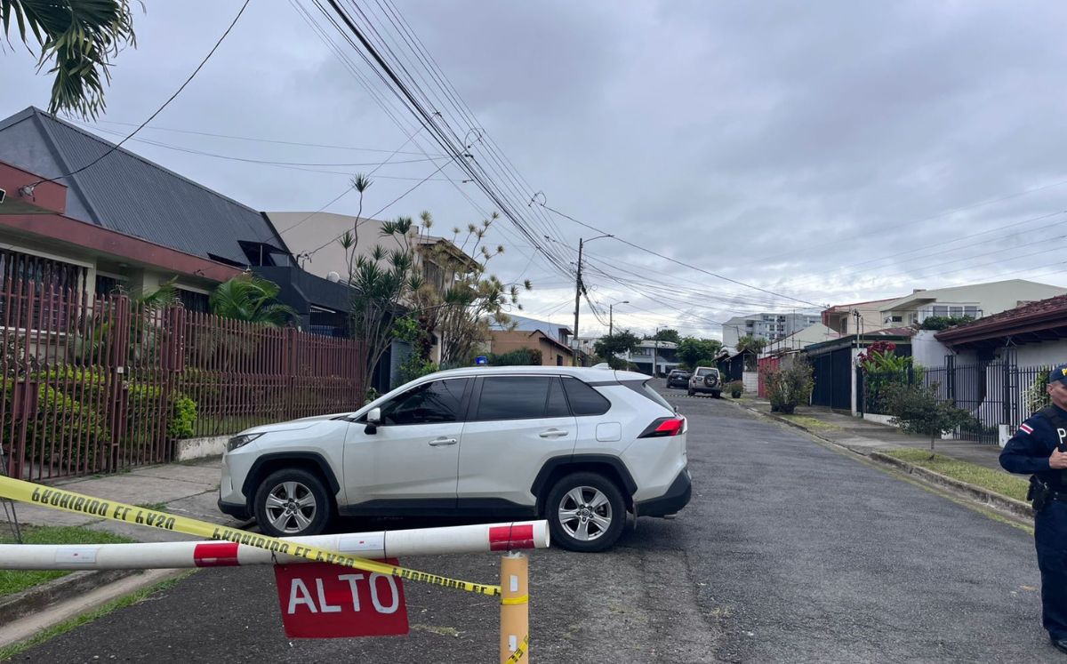 La Fiscalía decomisó equipos electrónicos y documentos en el caso contra el director del OIJ.