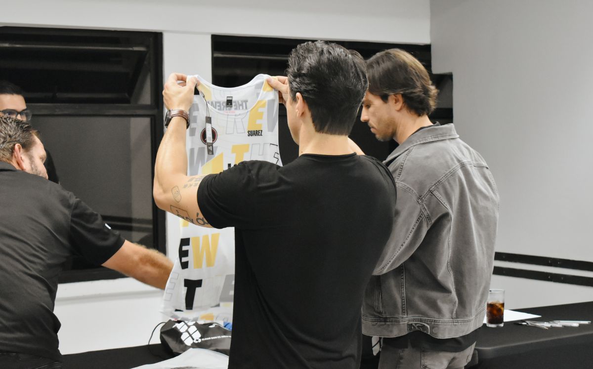 Los atletas de The Crew recibieron sus nuevos uniformes en un evento lleno de compañerismo.