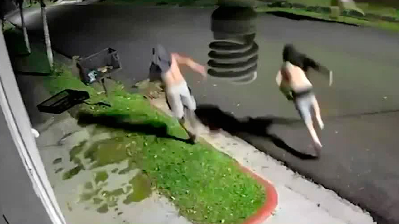 Cámaras captan ataque a vivienda en Heredia | VIDEO