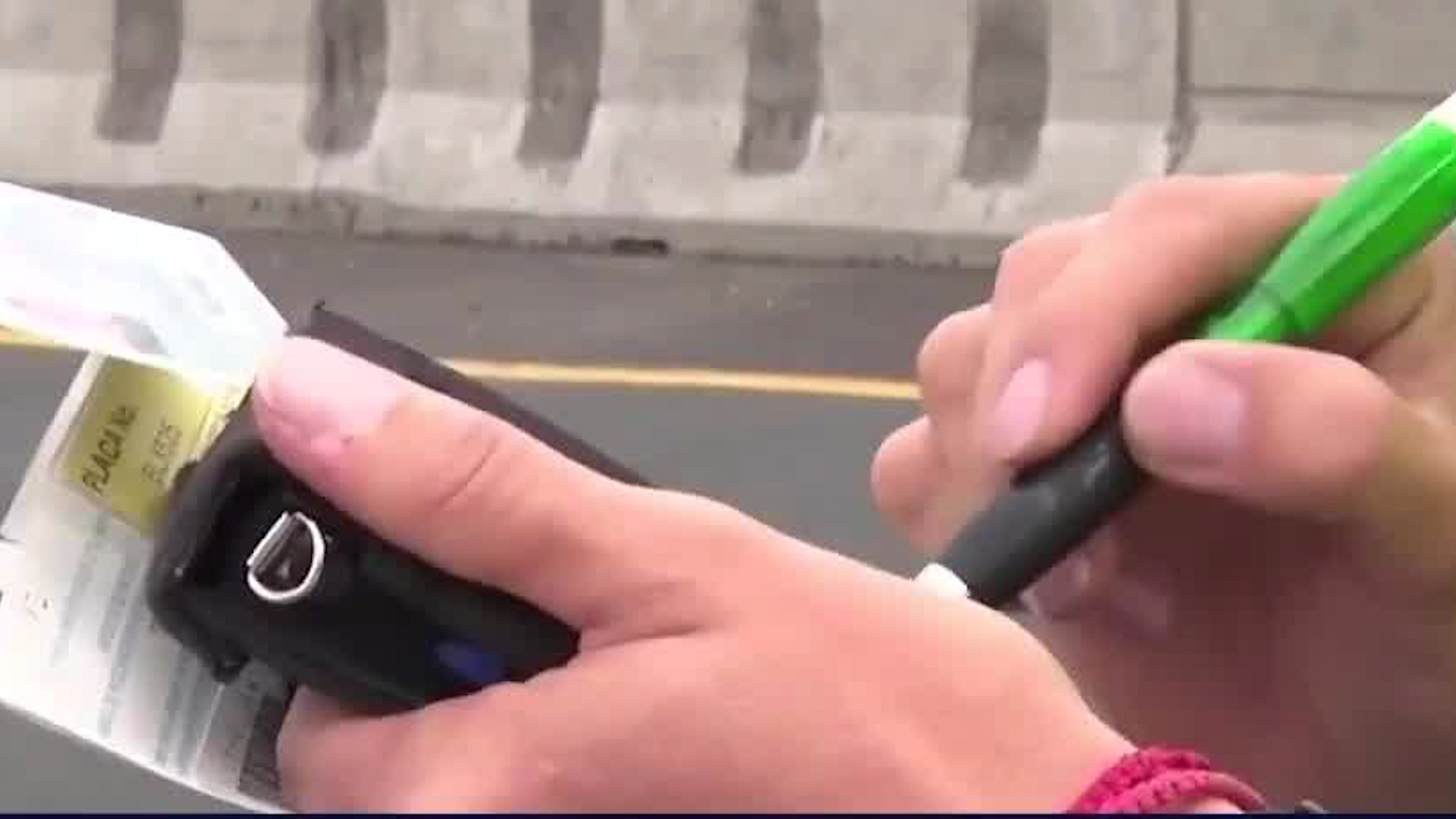 Oficial de tránsito retuvo licencia de conducir