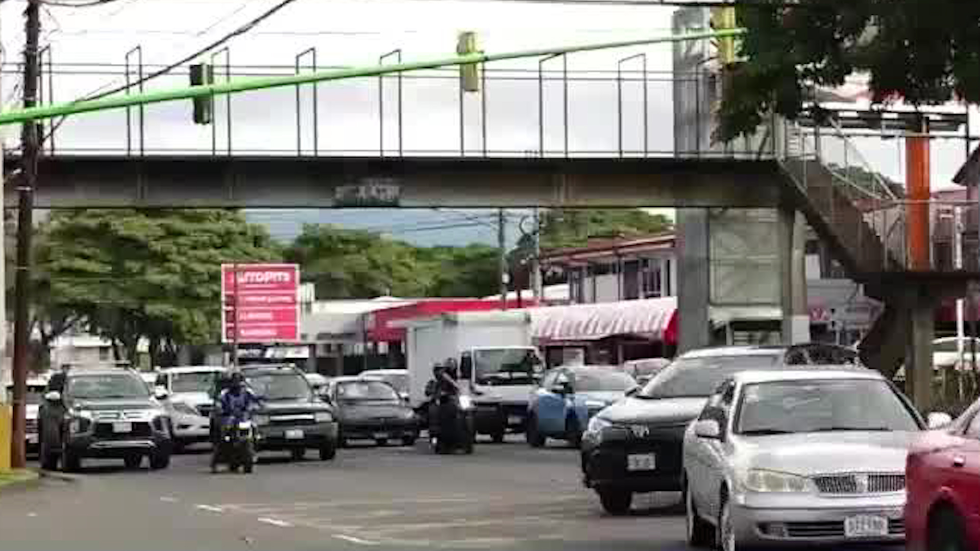 Incrementan asaltos en pasos peatonales