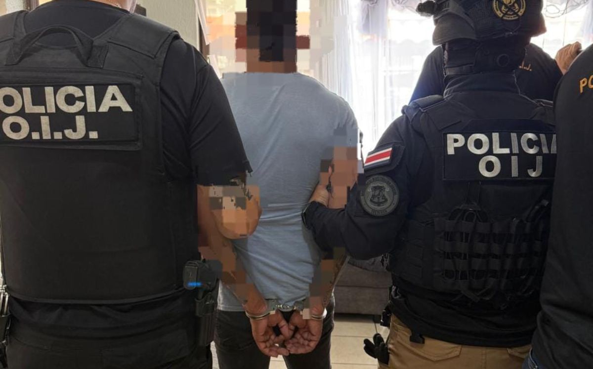 Uno de los detenidos por los agentes judiciales. (OIJ)