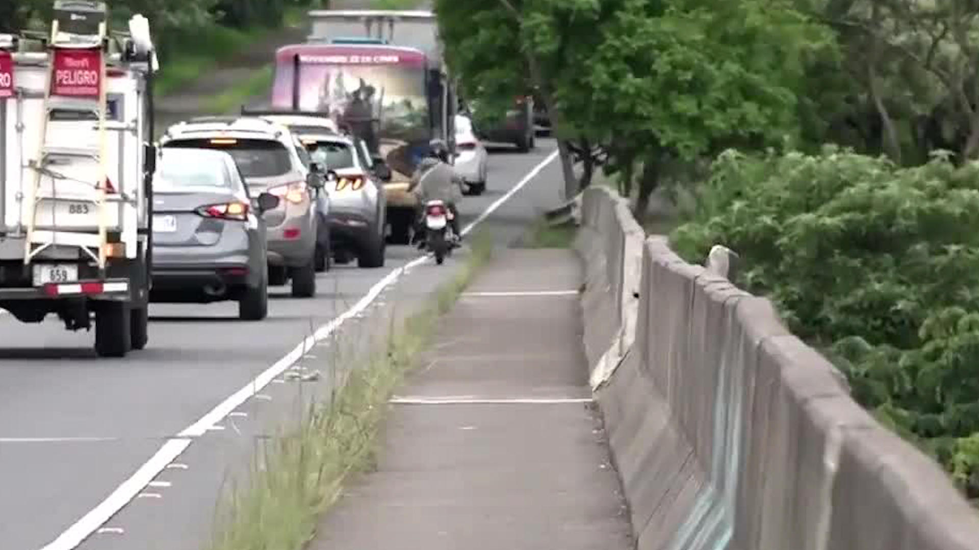 Deterioro de infraestructura vial genera temor